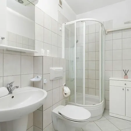 Apartment Cozy Jelitkowski Dwor In With Parking By Renters